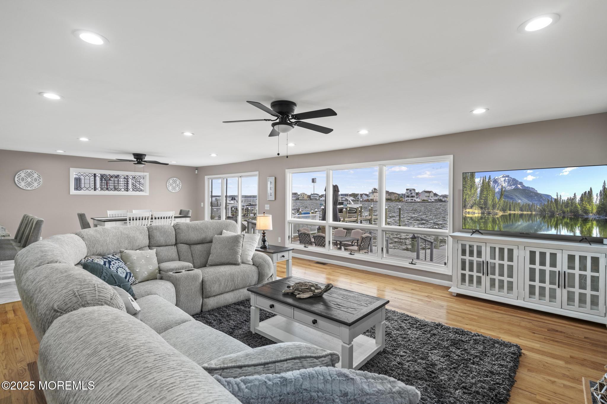 505 Bayview Drive, Toms River, New Jersey image 10