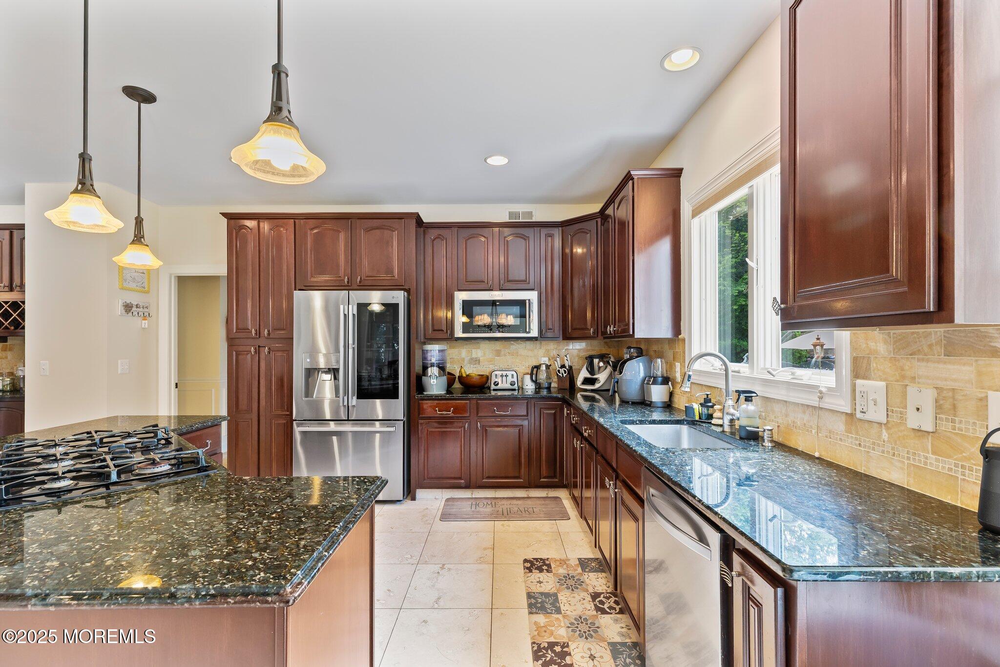 16 Huxley Court, Marlboro, New Jersey image 15