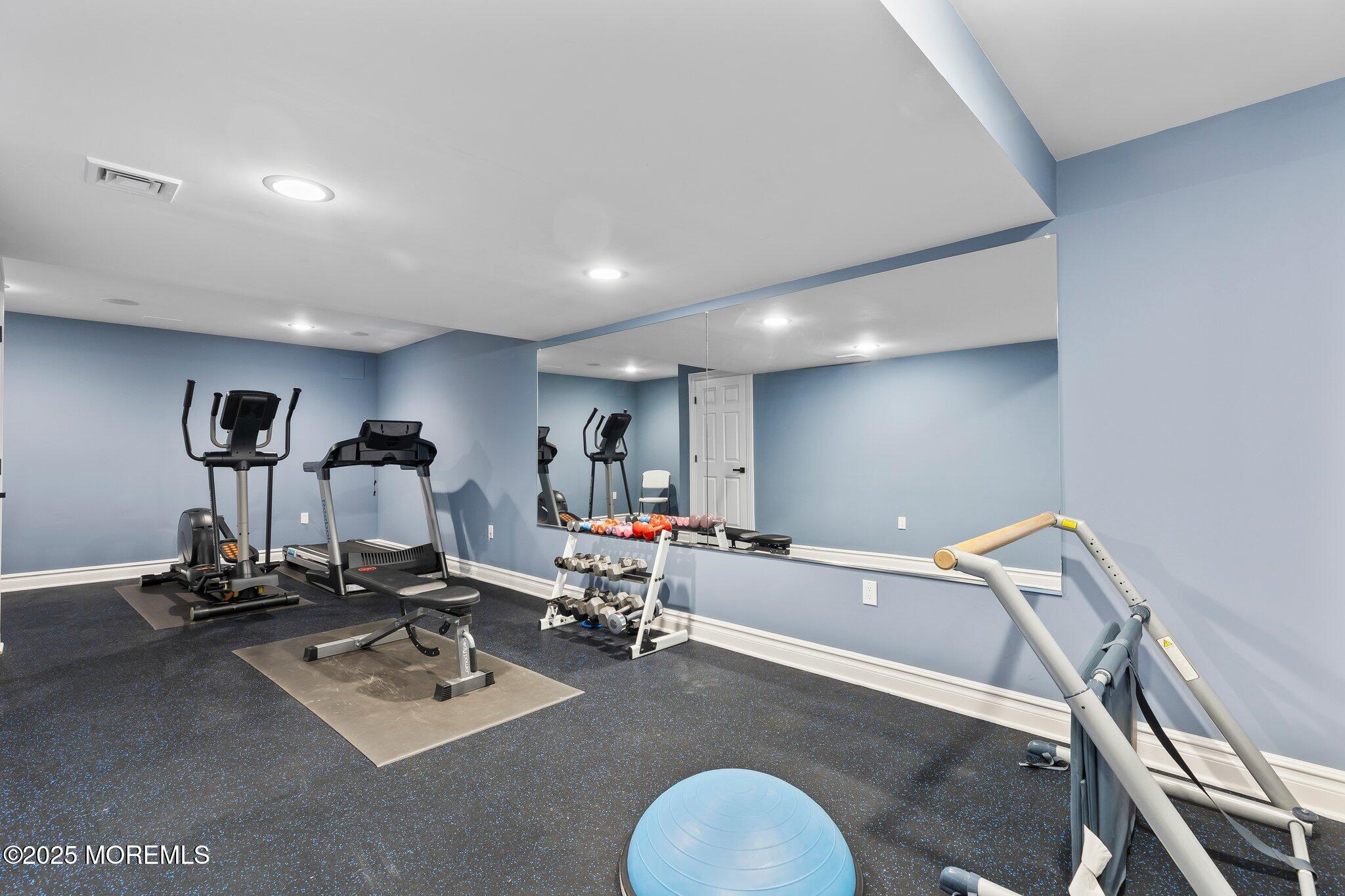 16 Huxley Court, Marlboro, New Jersey image 46