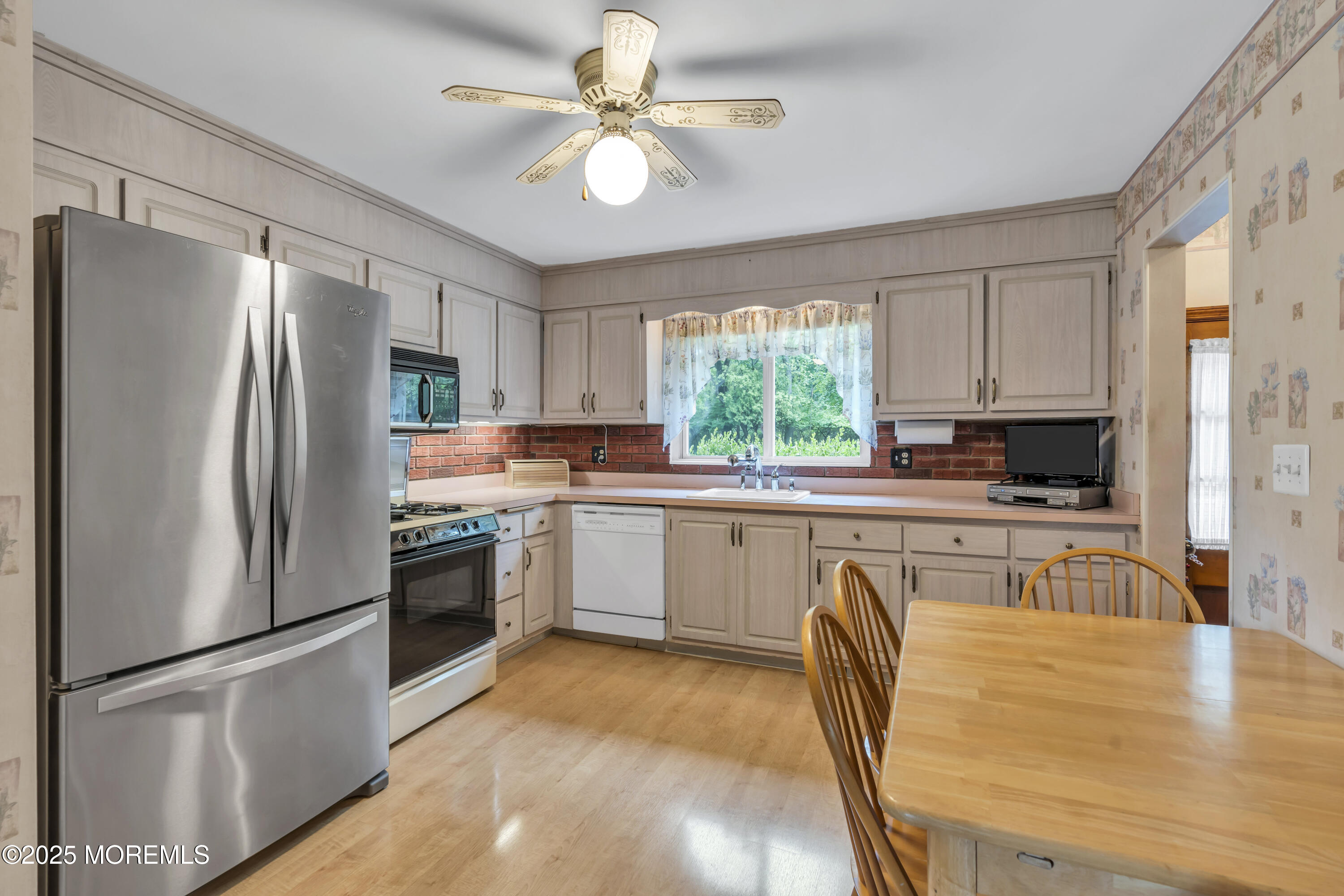 11 Westwood Drive, Lincroft, New Jersey image 22