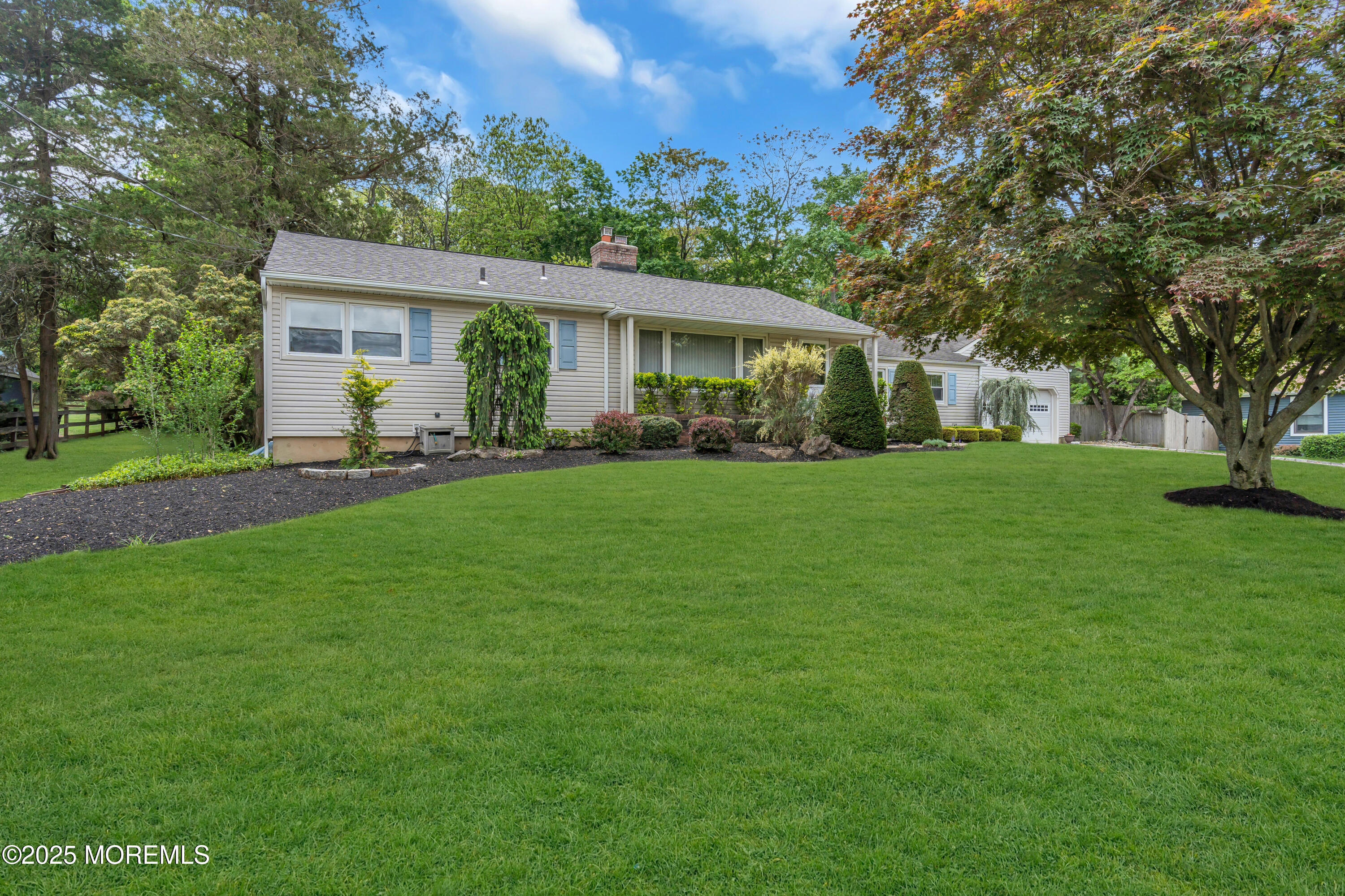 11 Westwood Drive, Lincroft, New Jersey image 9