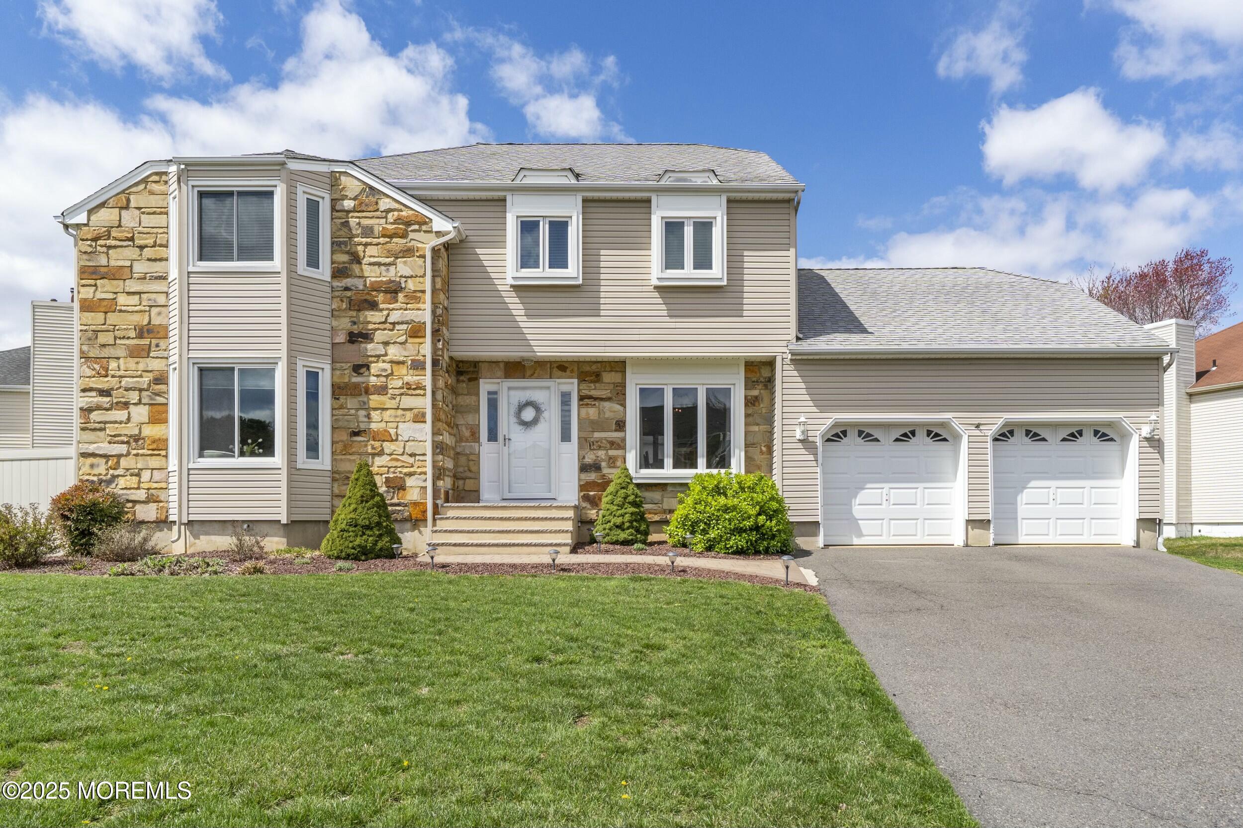 31 Mariposa Place, Old Bridge, New Jersey image 1