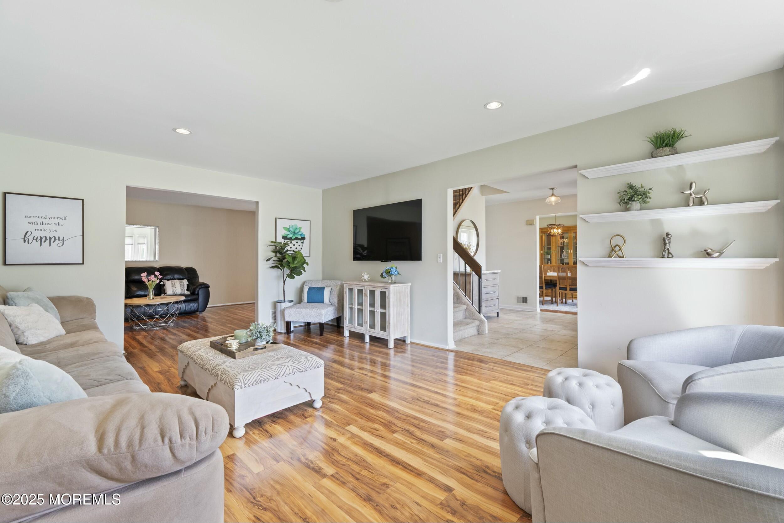 31 Mariposa Place, Old Bridge, New Jersey image 6