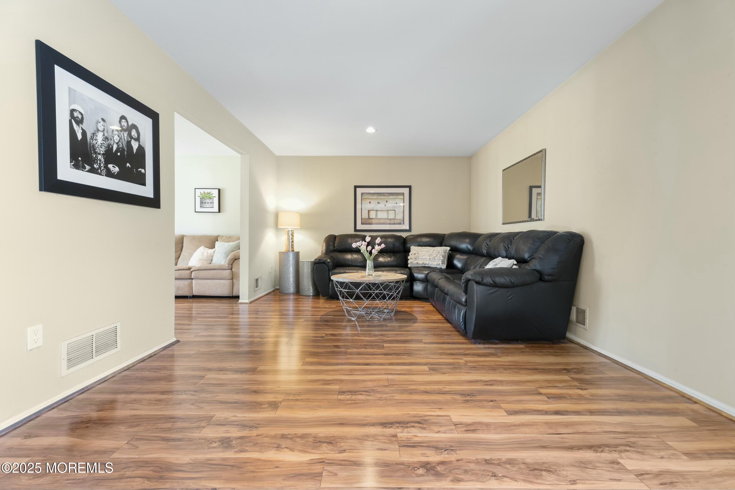 31 Mariposa Place, Old Bridge, New Jersey image 16