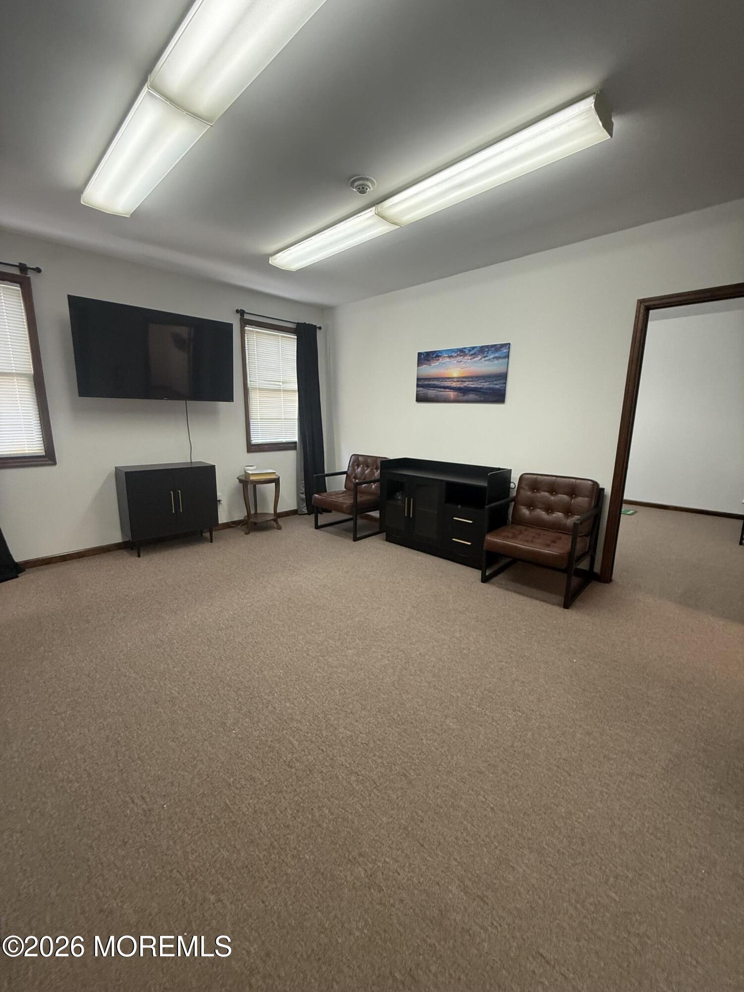 208 Maple Avenue Suite 4
