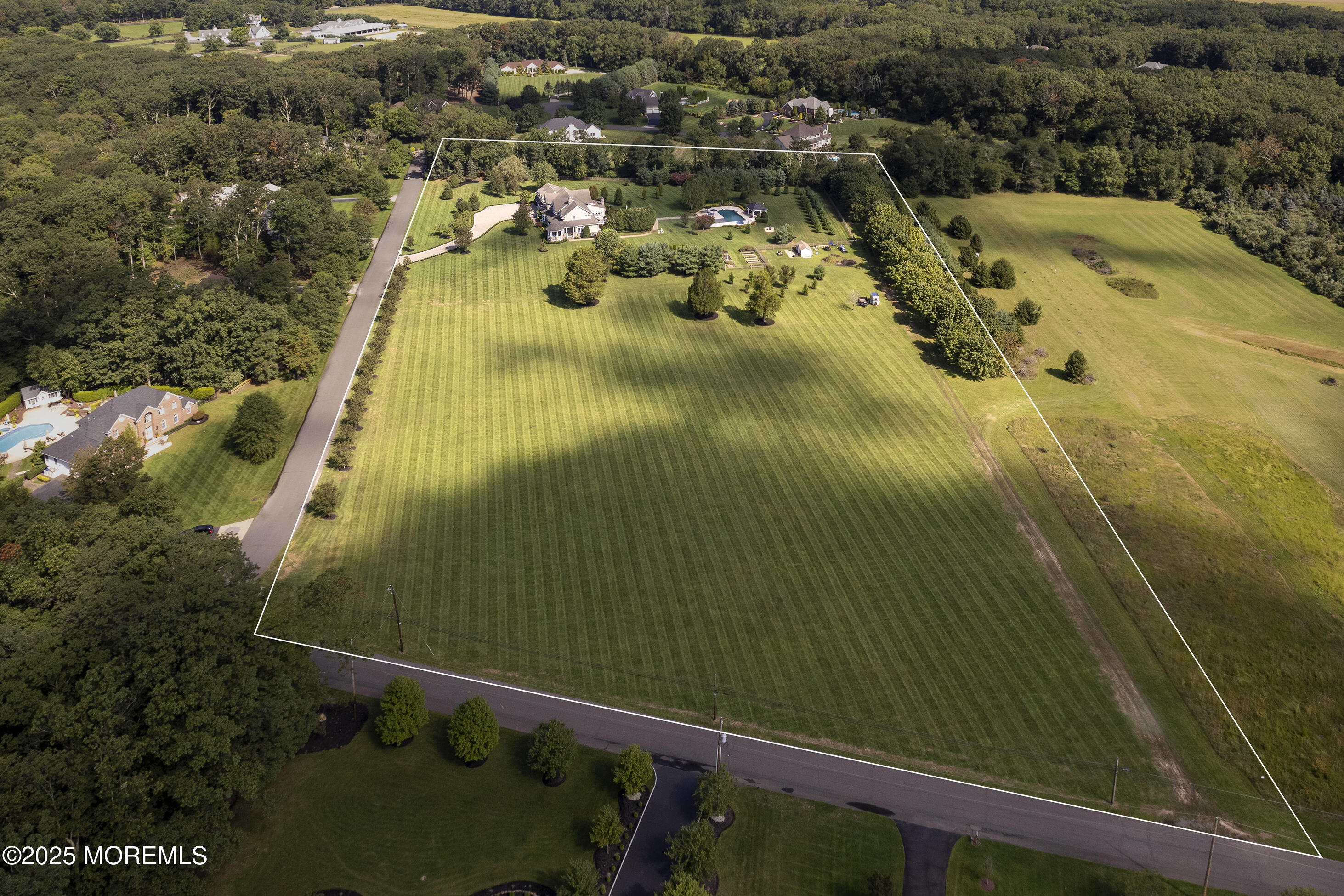 7 Stoney Brook Drive, Millstone, New Jersey image 6