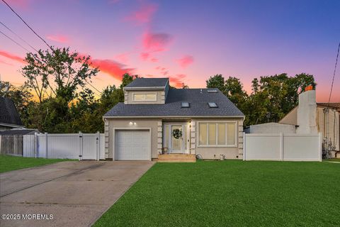Photo of 528 Azalea Drive, Brick, NJ 08724 (MLS # 22530575)