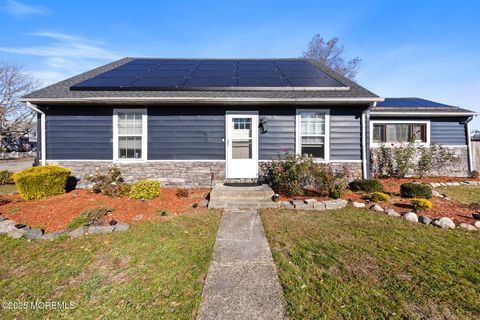Photo of 14 Georgetown Boulevard, Barnegat, NJ 08005 (MLS # 22535775)