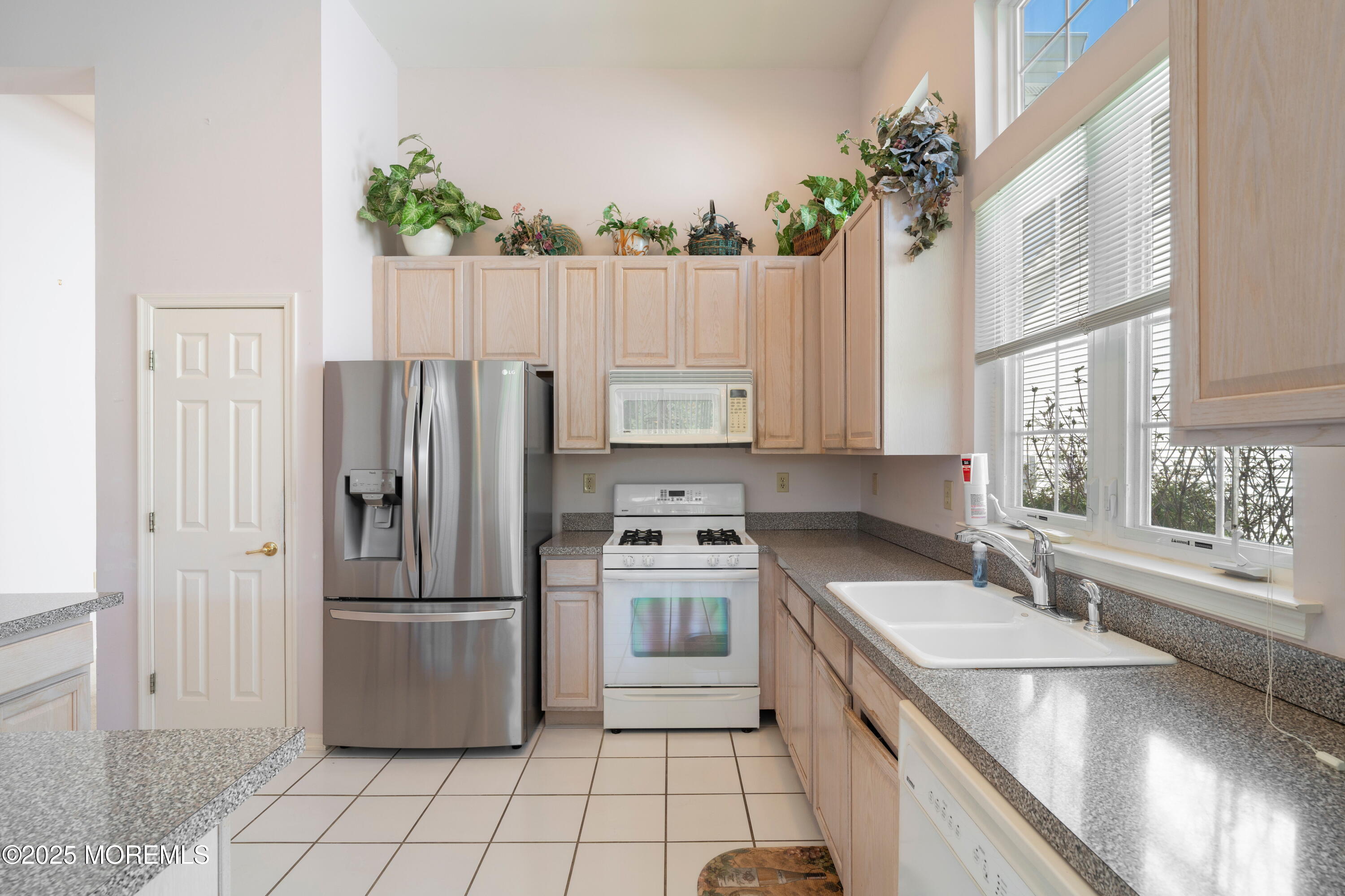 12 Fish Pond Terrace, Barnegat, New Jersey image 15