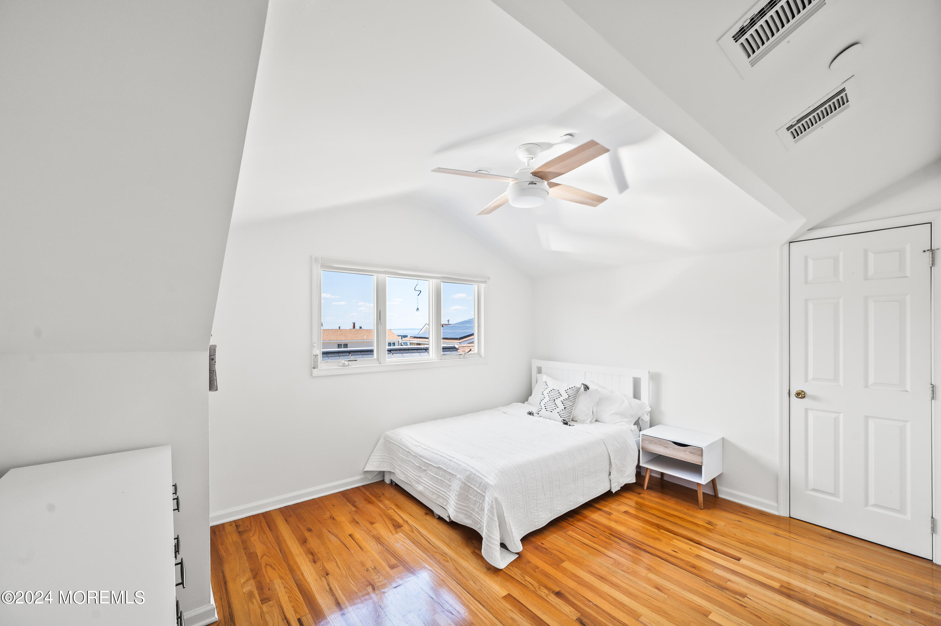 16 Beach Boulevard #2, Highlands, New Jersey image 24