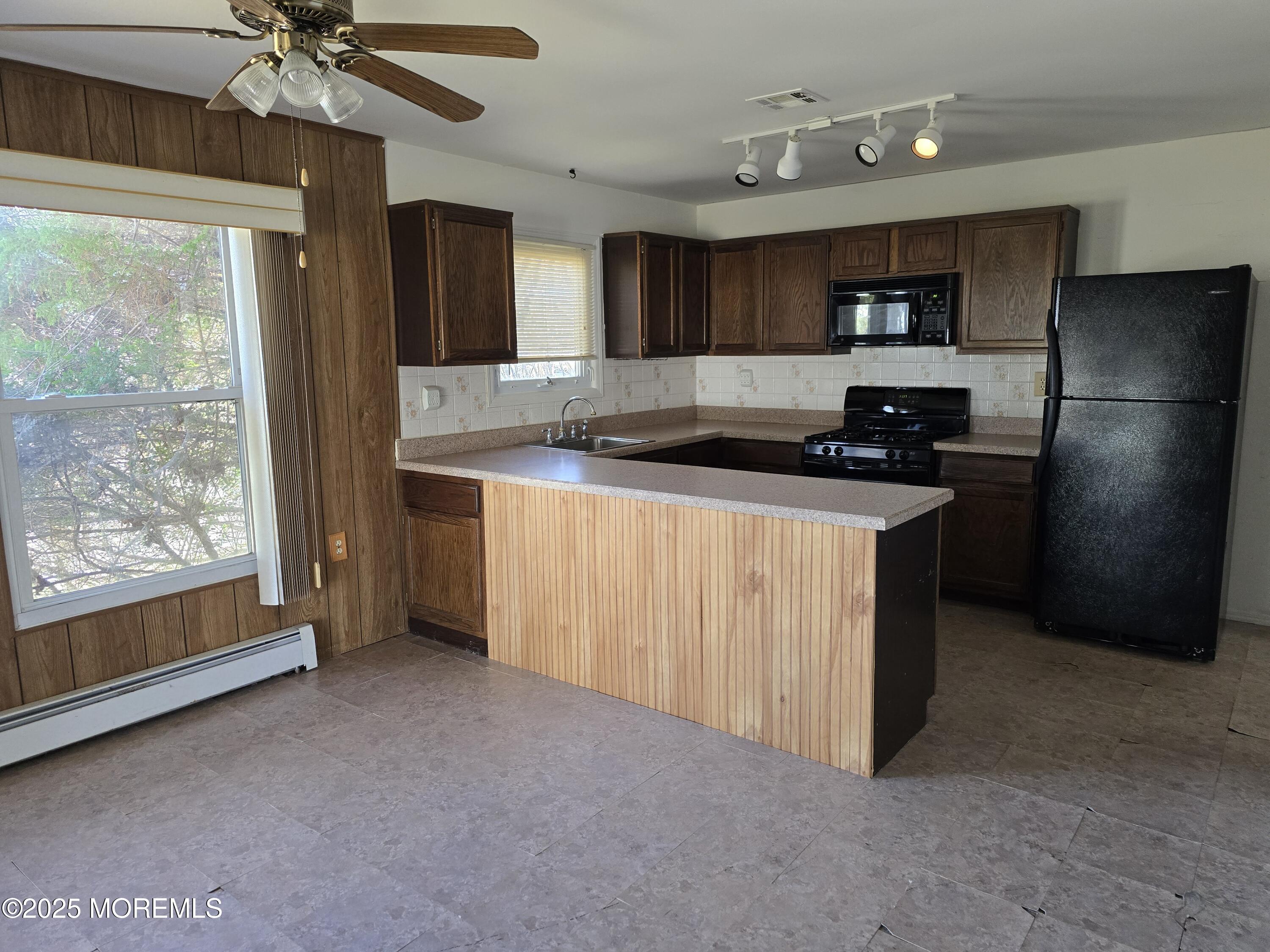 14 Banning Court, Toms River, New Jersey image 5