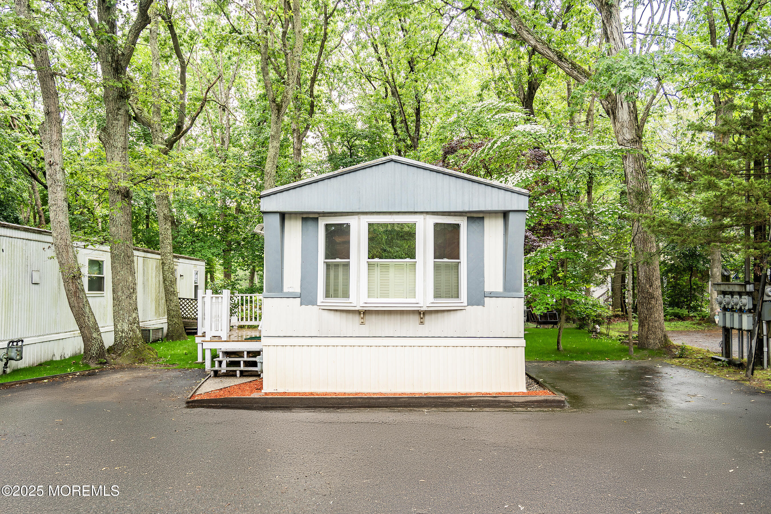 39 Marcia Memorial Circle, Jackson, New Jersey image 2