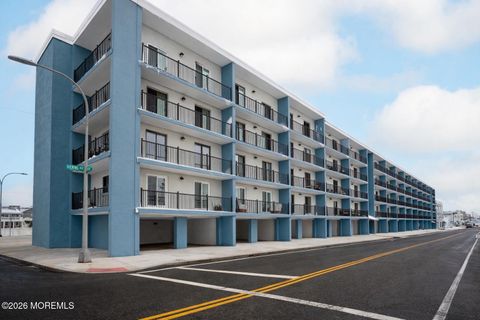 Condo For Sale - 51 Hiering Avenue #D3<br/> Seaside Heights, NJ 08751