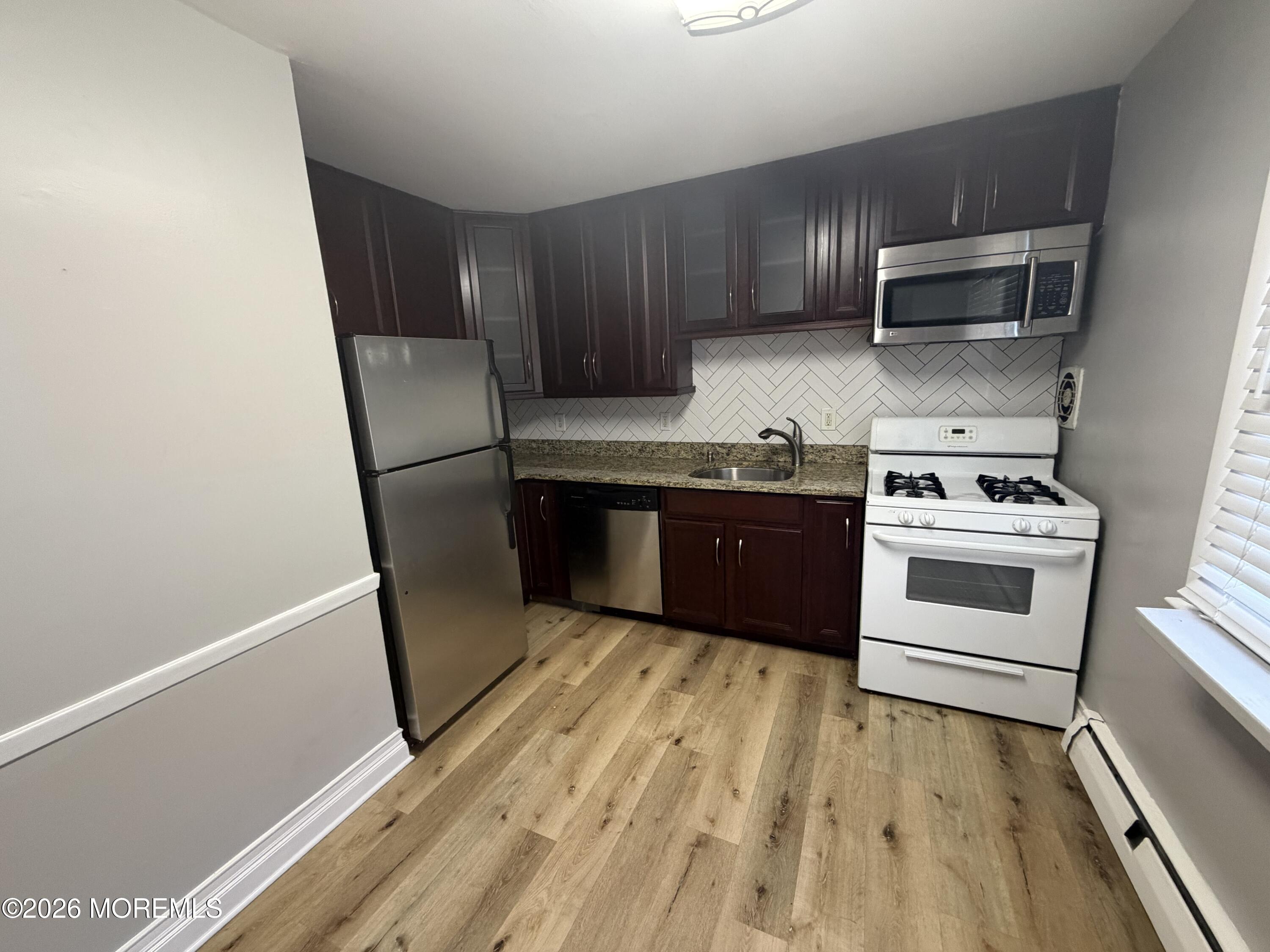 364 Westwood Avenue 16