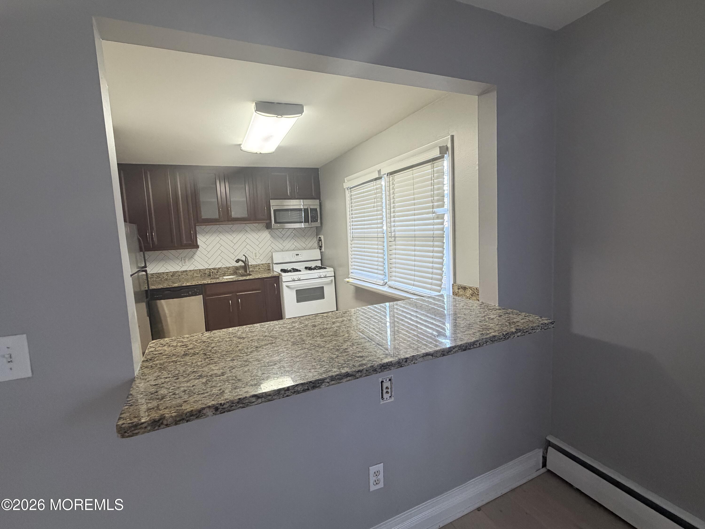 364 Westwood Avenue 16