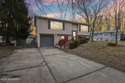 MLS: 22506266