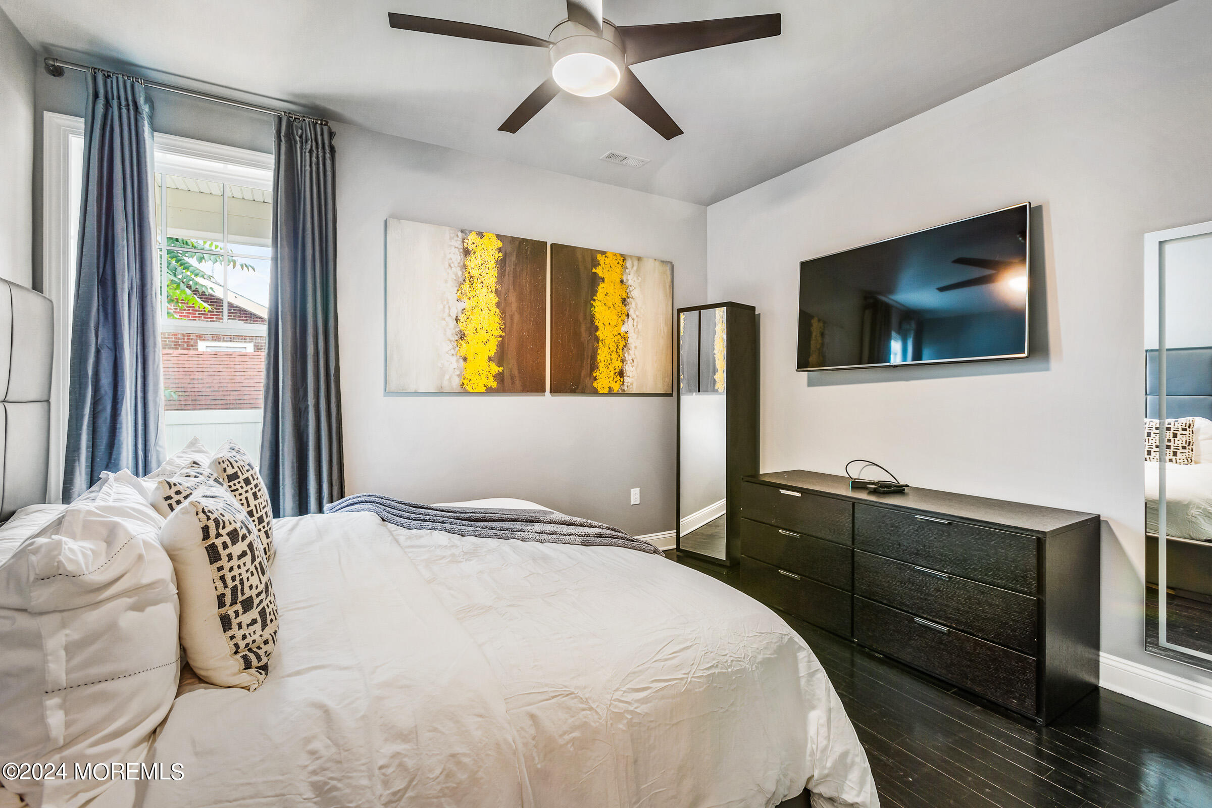 Long Branch, New Jersey 07740, United States, 4 Bedrooms Bedrooms, ,4 BathroomsBathrooms,Residential,Active,50828