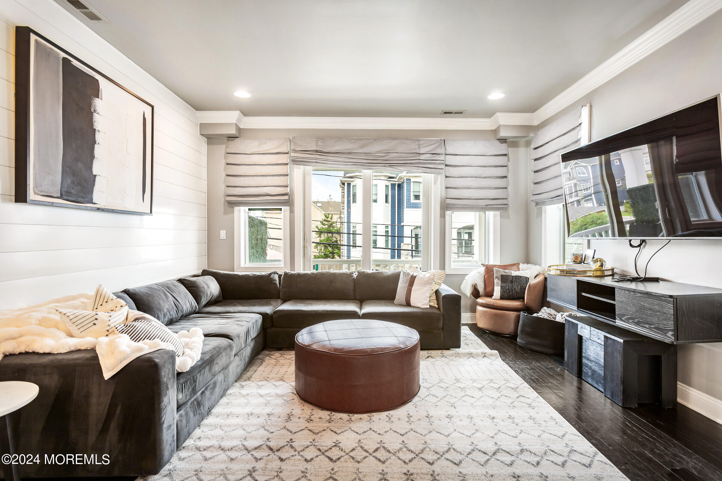 Long Branch, New Jersey 07740, United States, 4 Bedrooms Bedrooms, ,4 BathroomsBathrooms,Residential,Active,50828