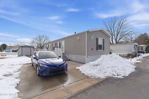 Mobile Home For Sale - 511 Wrightstown Sykesville Road #116<br/> Wrightstown, NJ 08562