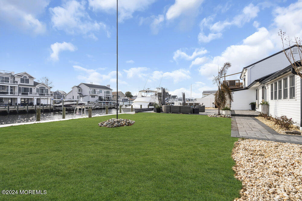 1019 Bowsprit Pt Pt, Lanoka Harbor, New Jersey image 3