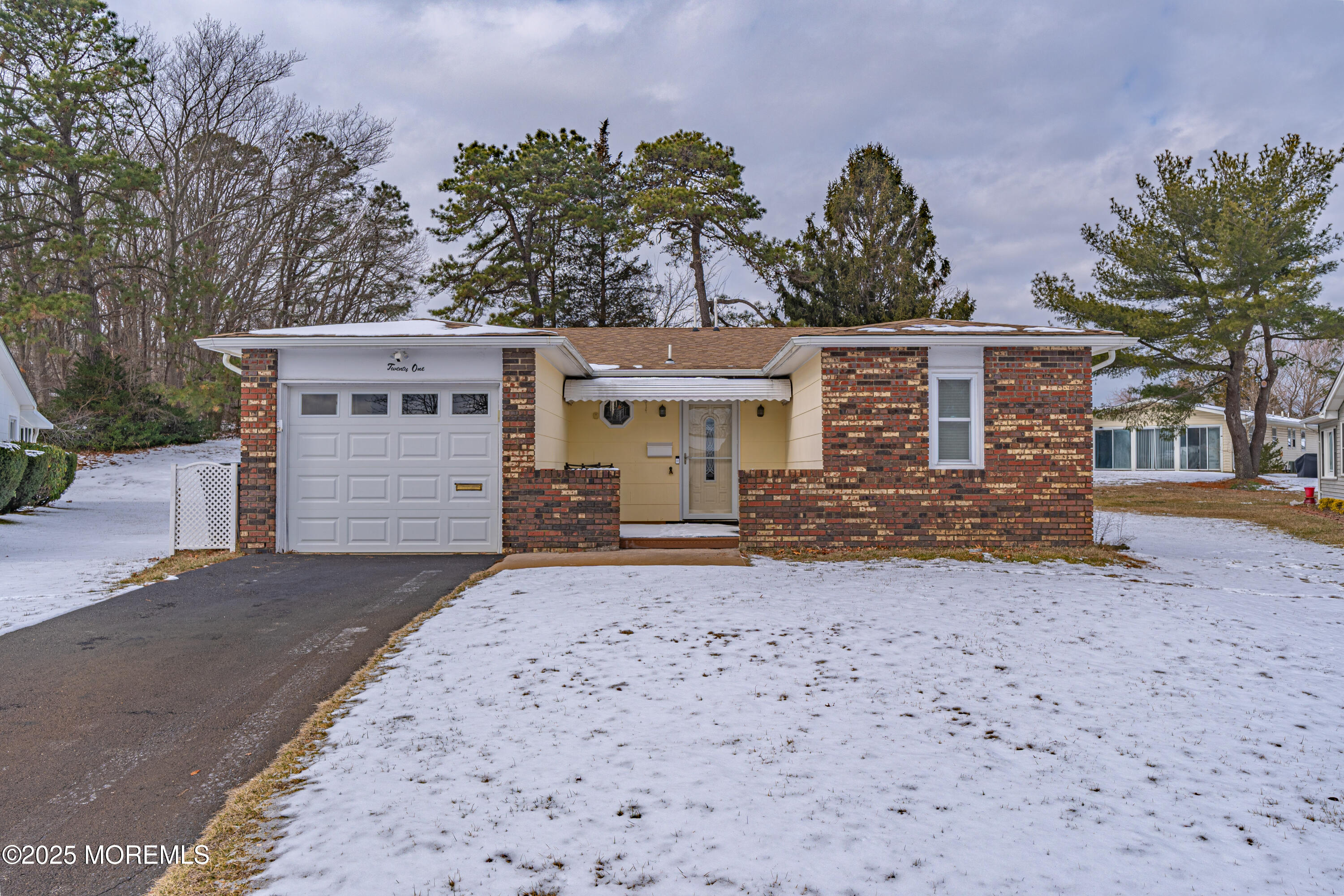 21 Robinson Road, Brick, New Jersey image 1