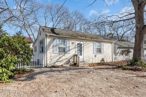 Homes For Sale - 488 Mohawk Drive<br/> Ocean County, Brick, NJ 08723