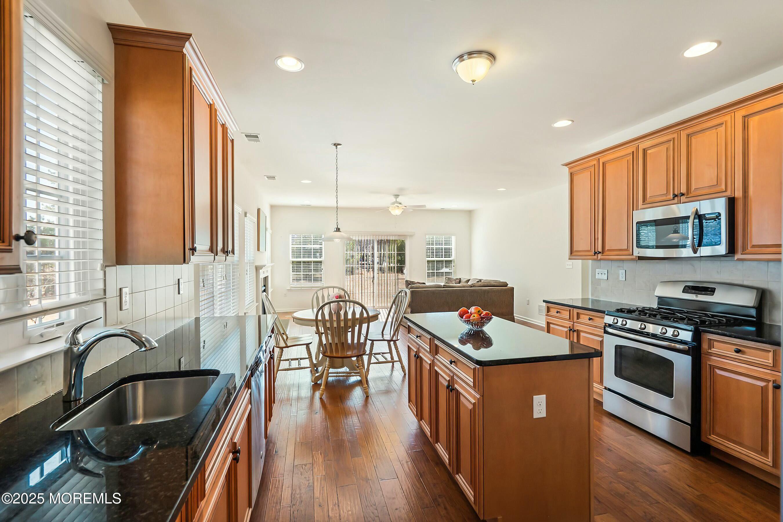 47 Honeysuckle Drive, Manahawkin, New Jersey image 10