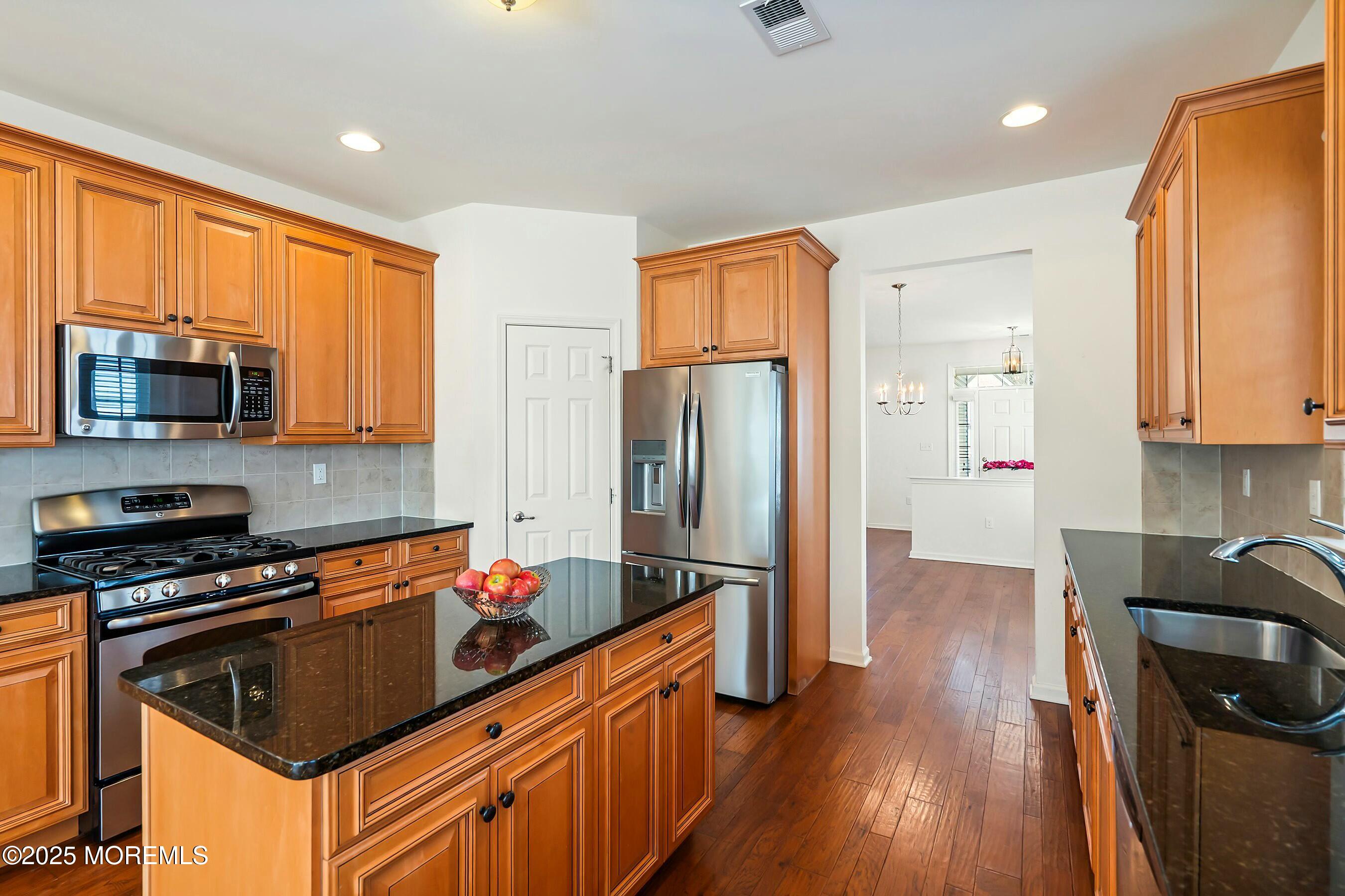 47 Honeysuckle Drive, Manahawkin, New Jersey image 13