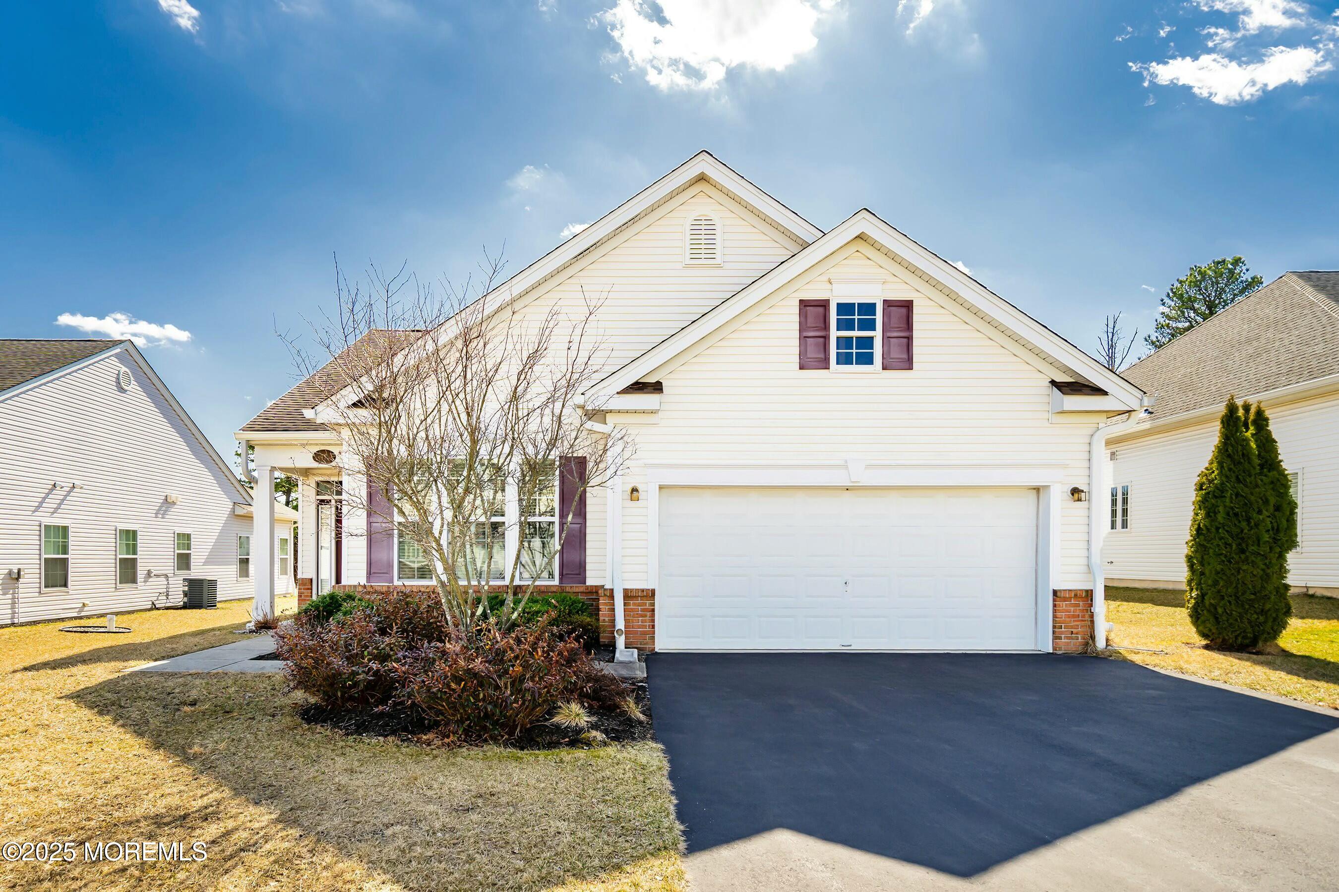 47 Honeysuckle Drive, Manahawkin, New Jersey image 2