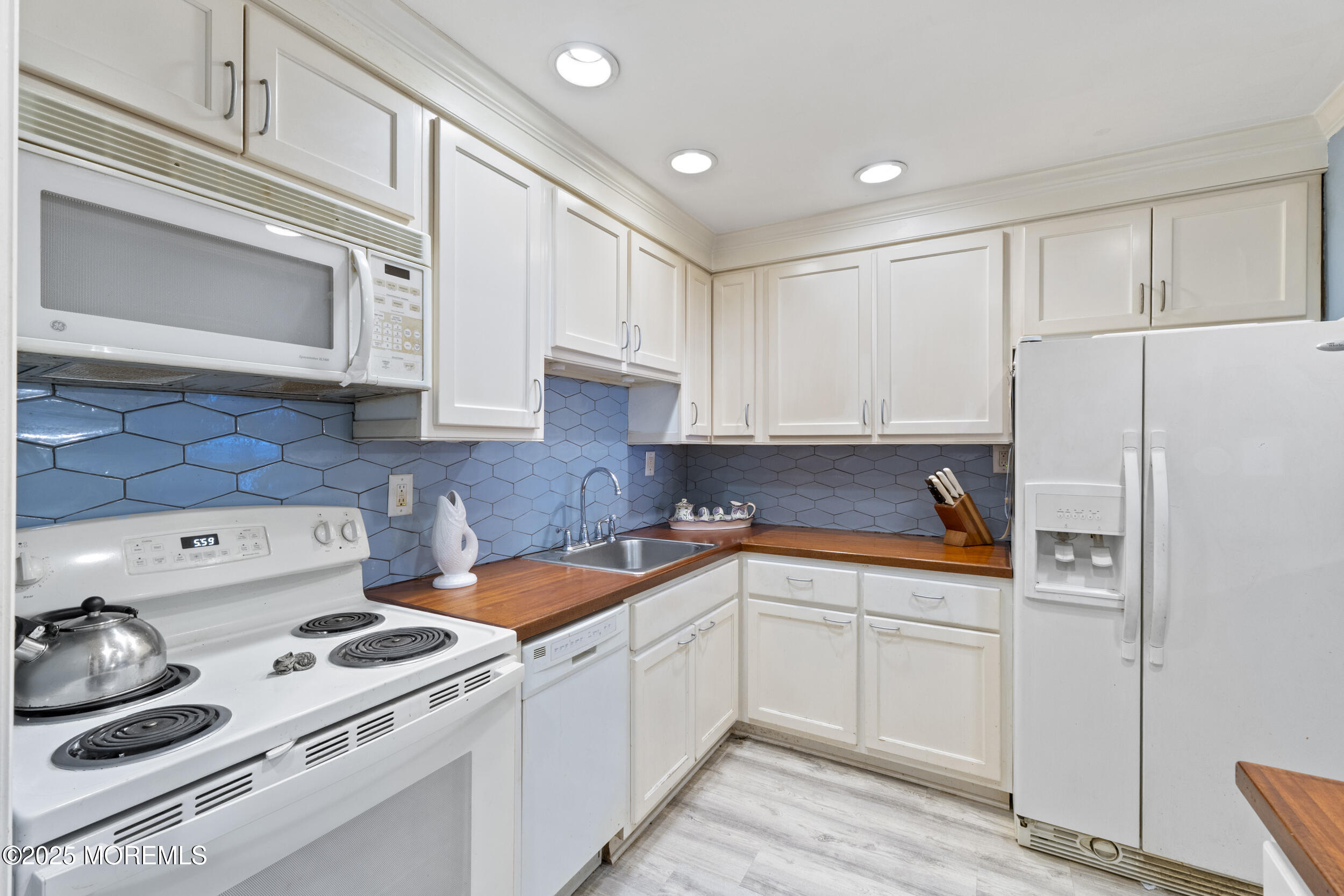 100 Seaview Avenue #9A, Monmouth Beach, New Jersey image 10