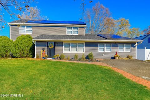 3 Avondale Lane Aberdeen NJ 07747