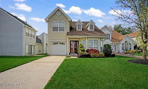 Homes For Sale - 26 Tall Oaks Court<br/> Old Bridge, NJ 08857