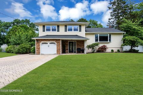 Homes For Sale - 118 Sun Valley Road<br/> Toms River, NJ 08755