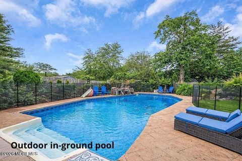 Homes For Sale - 6 Hillcrest Road<br/> Manalapan, NJ 07726