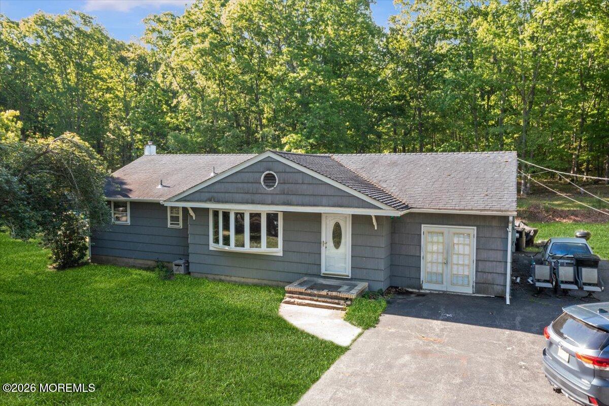 2550 Allenwood Lakewood Road