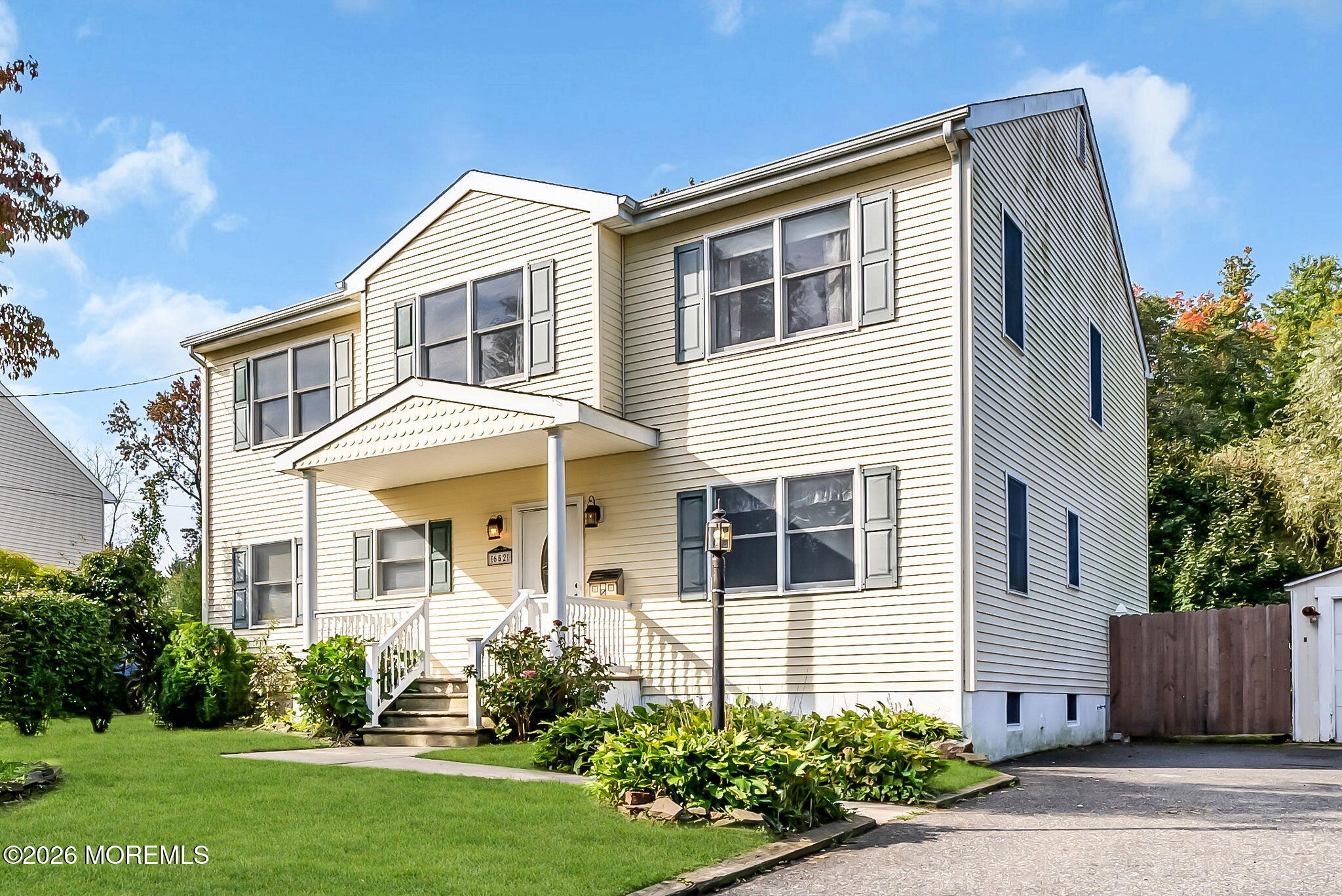 652 Brookside Drive