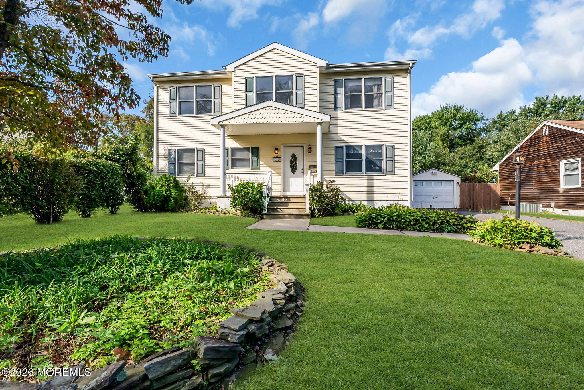 652 Brookside Drive