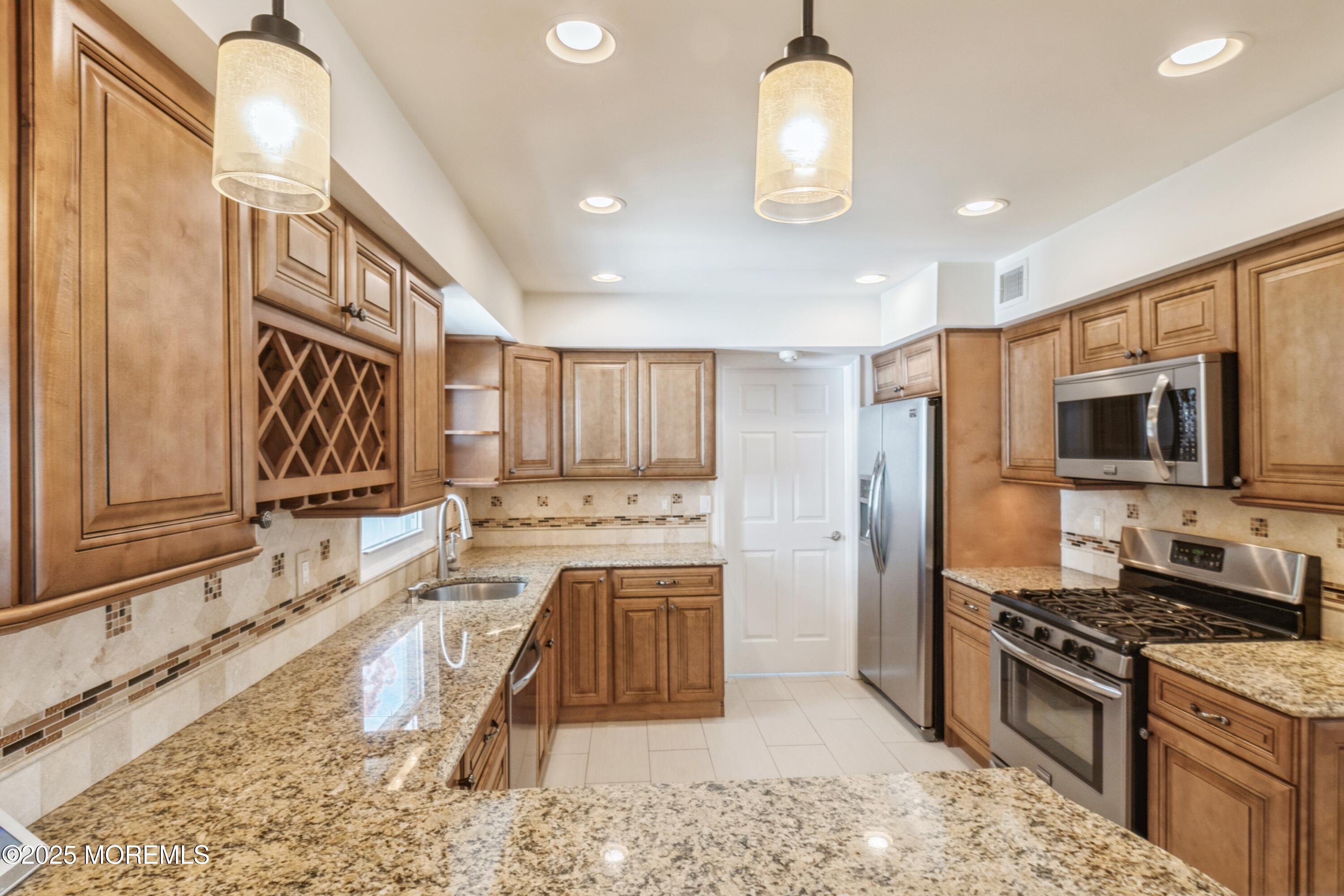 30 Courtland Lane, Aberdeen, New Jersey image 8