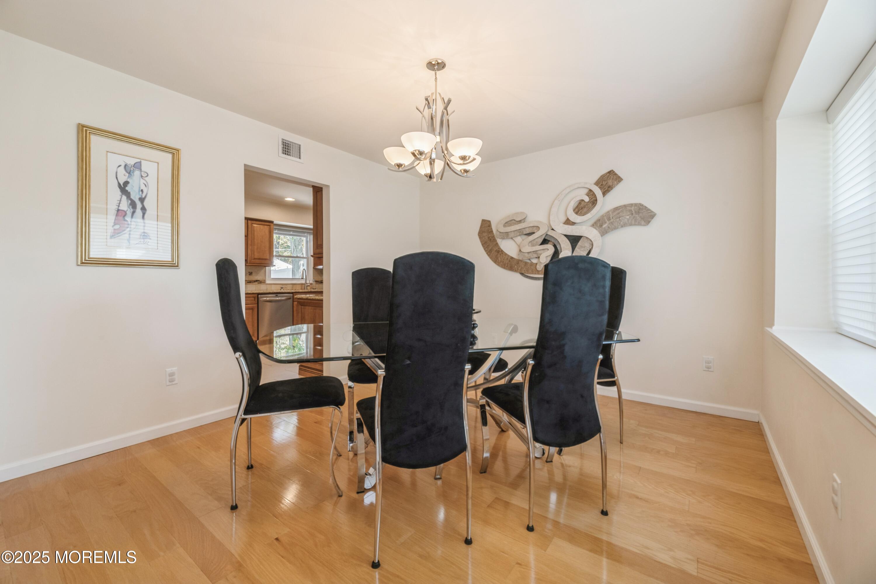 30 Courtland Lane, Aberdeen, New Jersey image 3