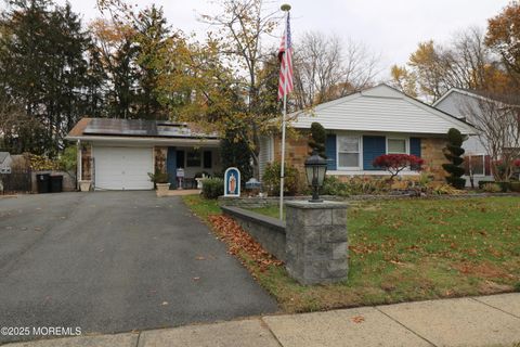 Photo of 13 Ivy Hill Drive, Aberdeen, NJ 07747 (MLS # 22534491)