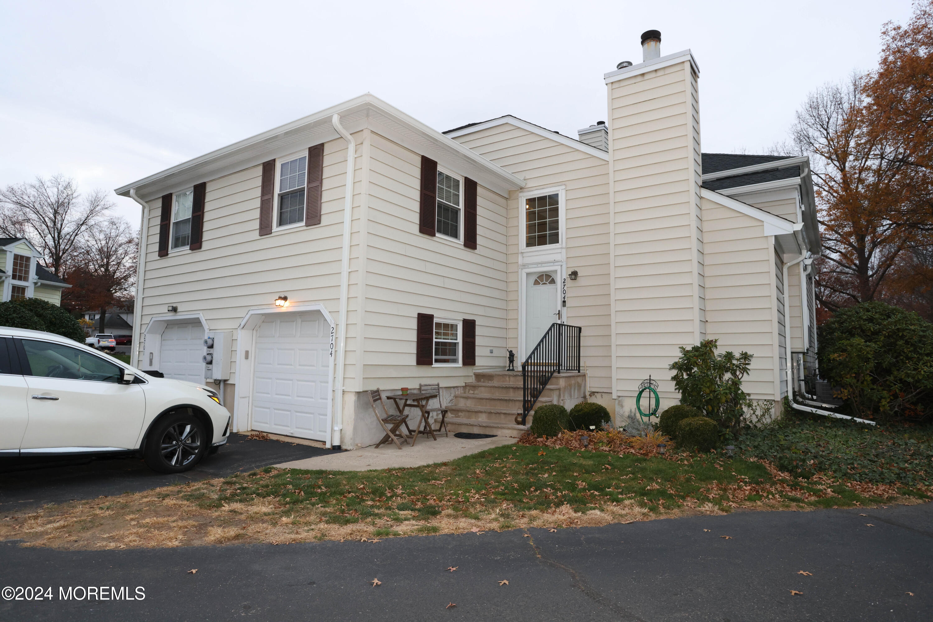 2704 London Court, Middletown, New Jersey image 2