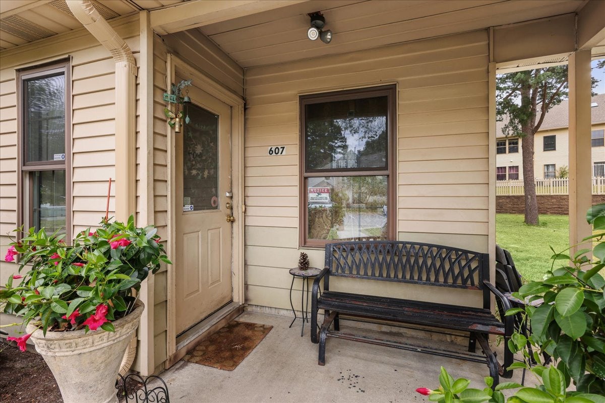 607 Bluebell Dr Drive