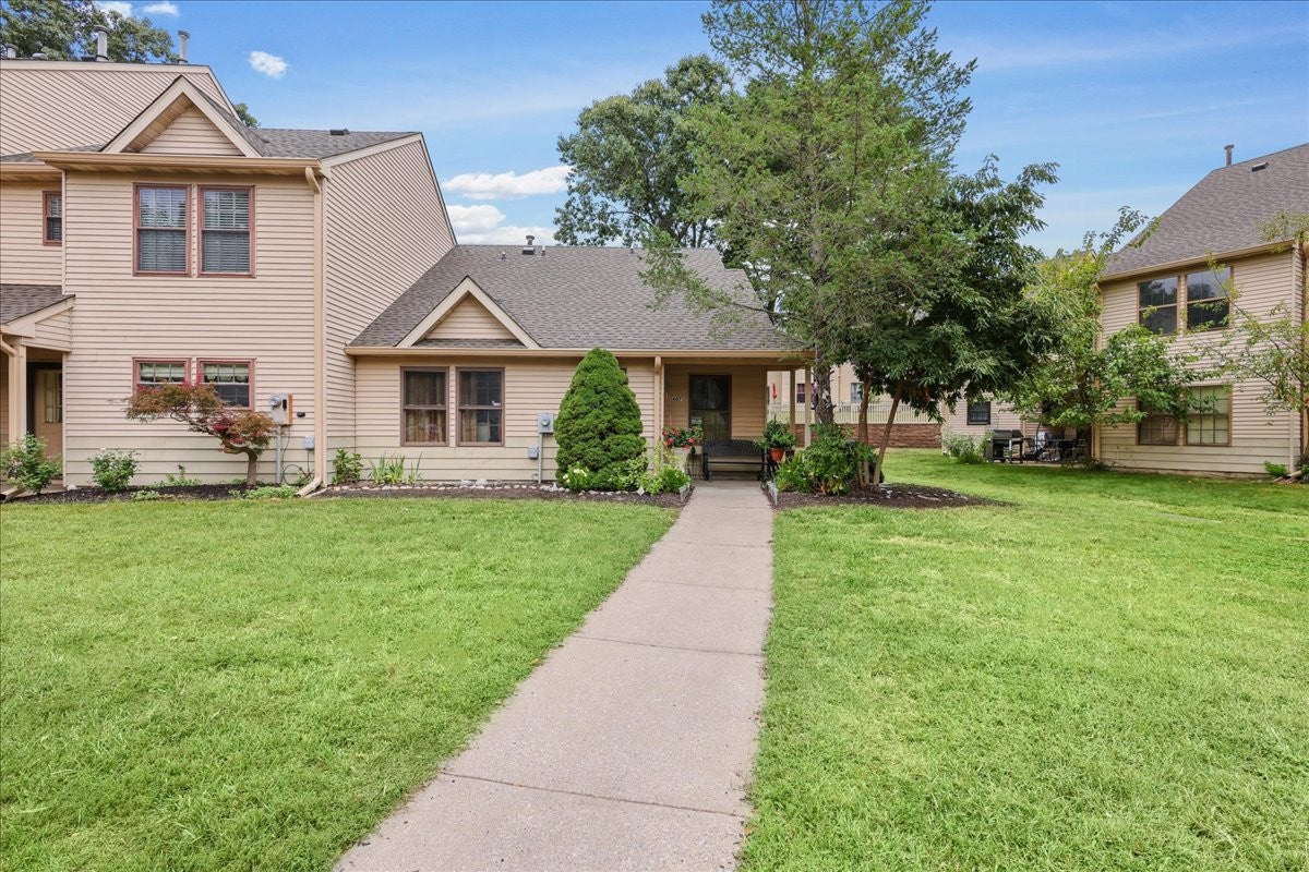 607 Bluebell Dr Drive