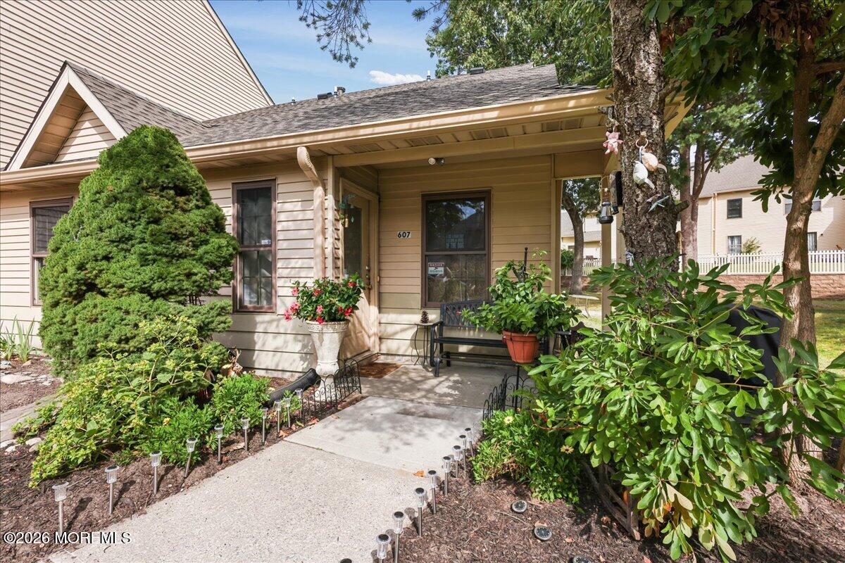 607 Bluebell Dr Drive