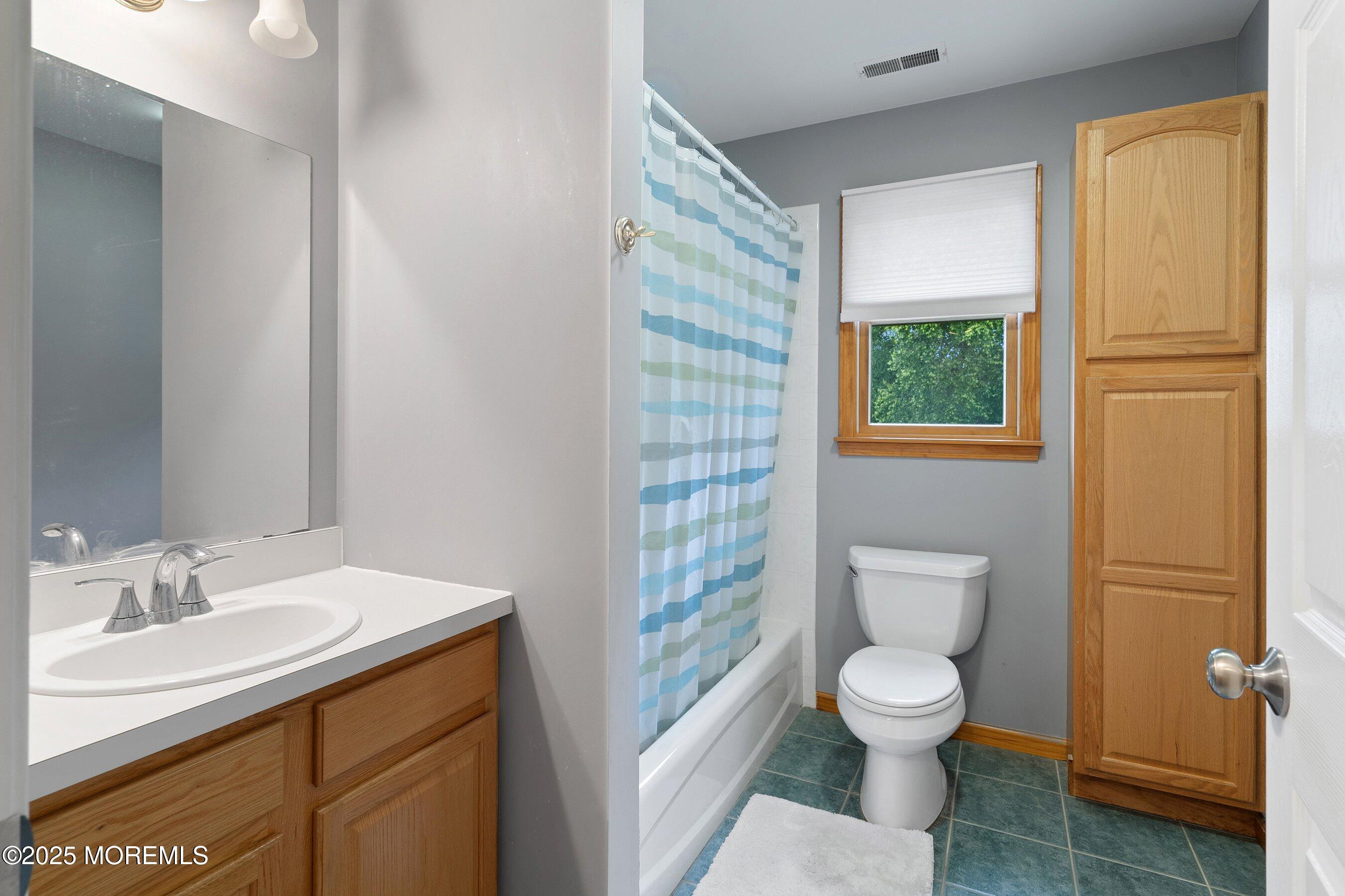629 Lloyd Road, Aberdeen, New Jersey image 28