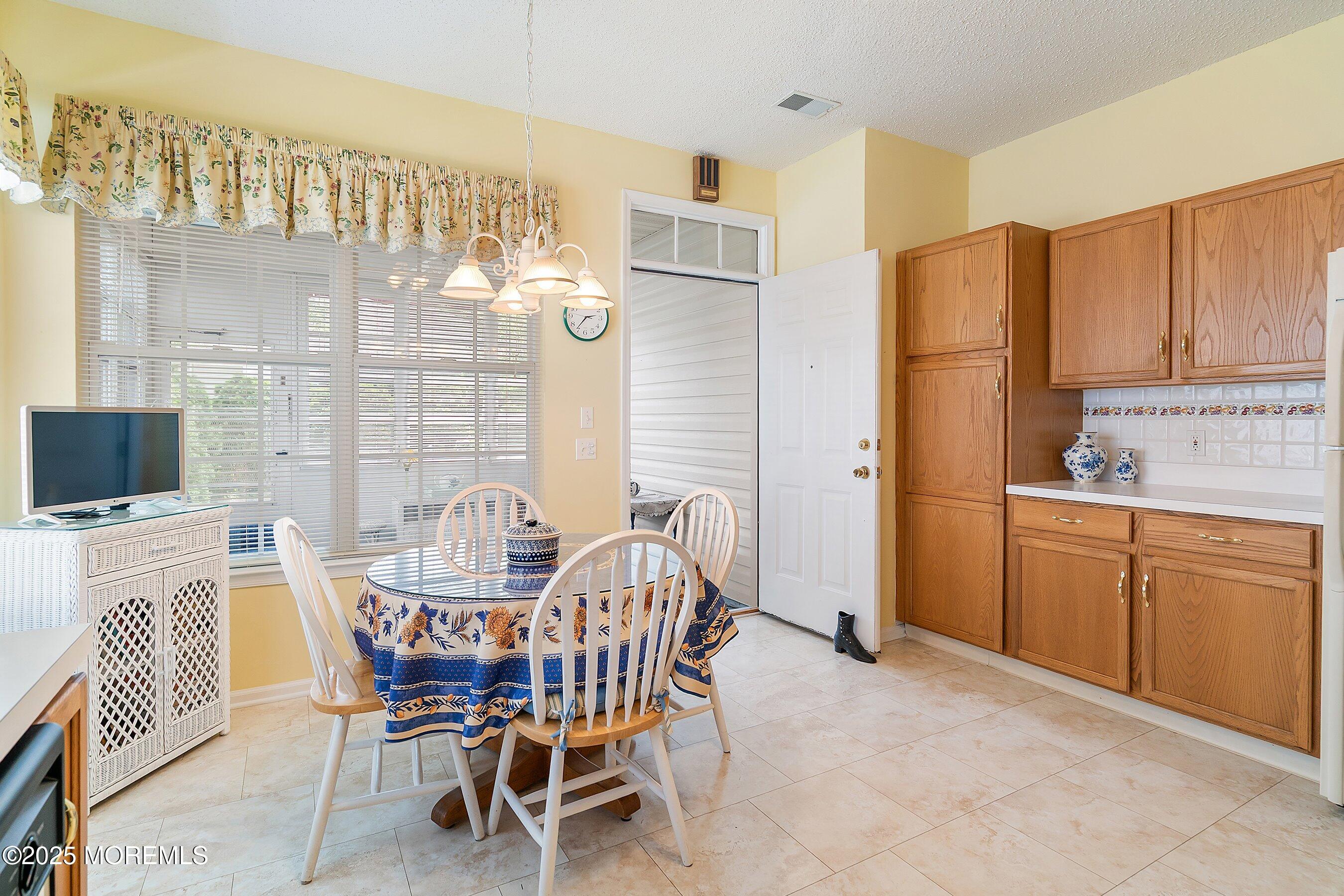 10 Sunflower Lane, Brick, New Jersey image 12