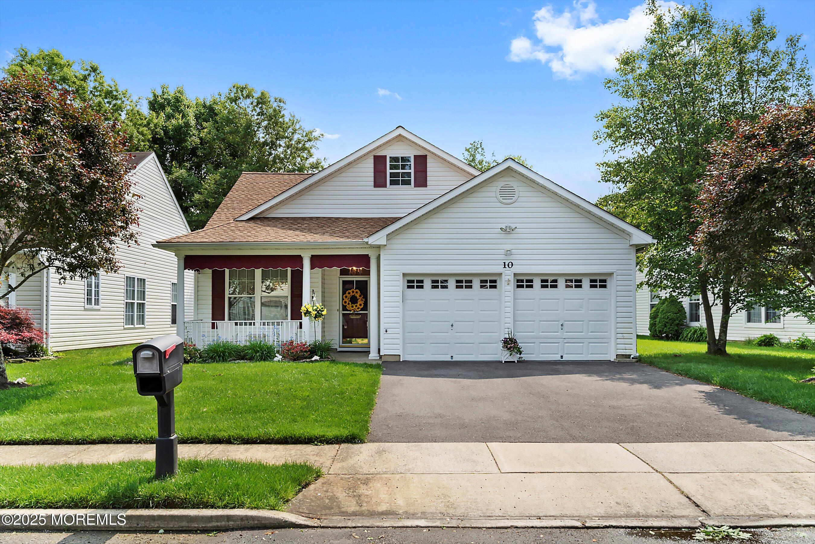 10 Sunflower Lane, Brick, New Jersey image 1