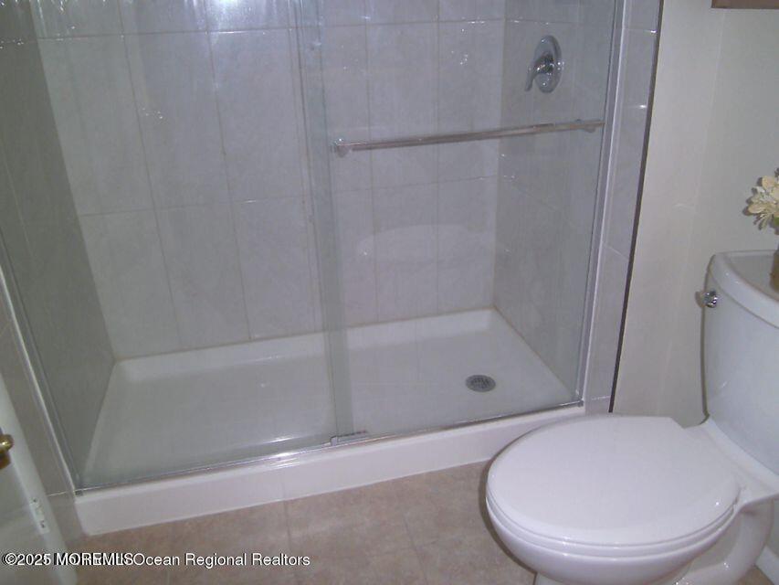 26 Meadow Green Circle #B, Manalapan, New Jersey image 6