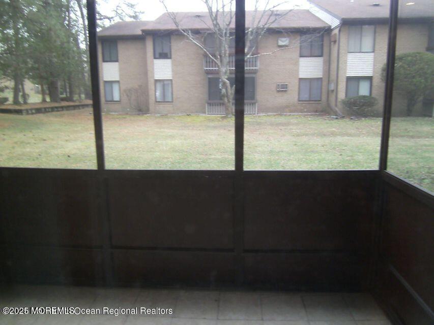 26 Meadow Green Circle #B, Manalapan, New Jersey image 8