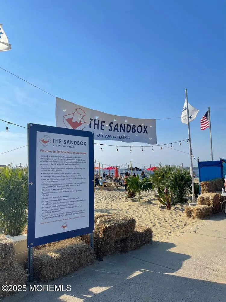 Highlands, New Jersey 07732, United States, 1 Bedroom Bedrooms, ,1 BathroomBathrooms,Residential,Active,231958